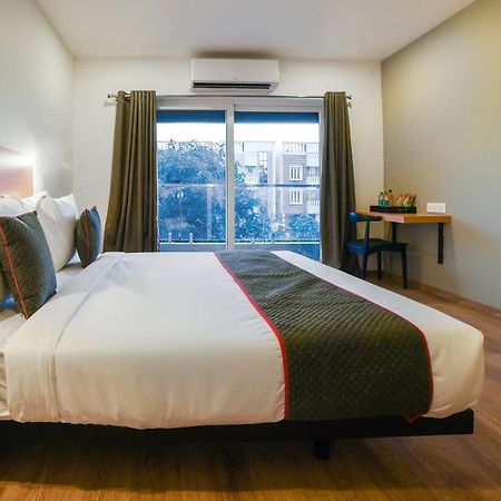 Townhouse 211 Laguna Ecr Near Juhu Beach チェンナイ エクステリア 写真