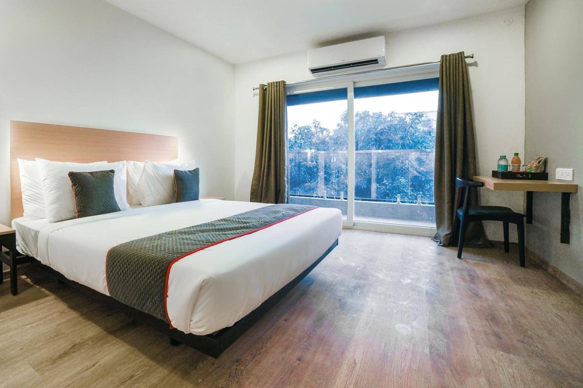Townhouse 211 Laguna Ecr Near Juhu Beach チェンナイ エクステリア 写真