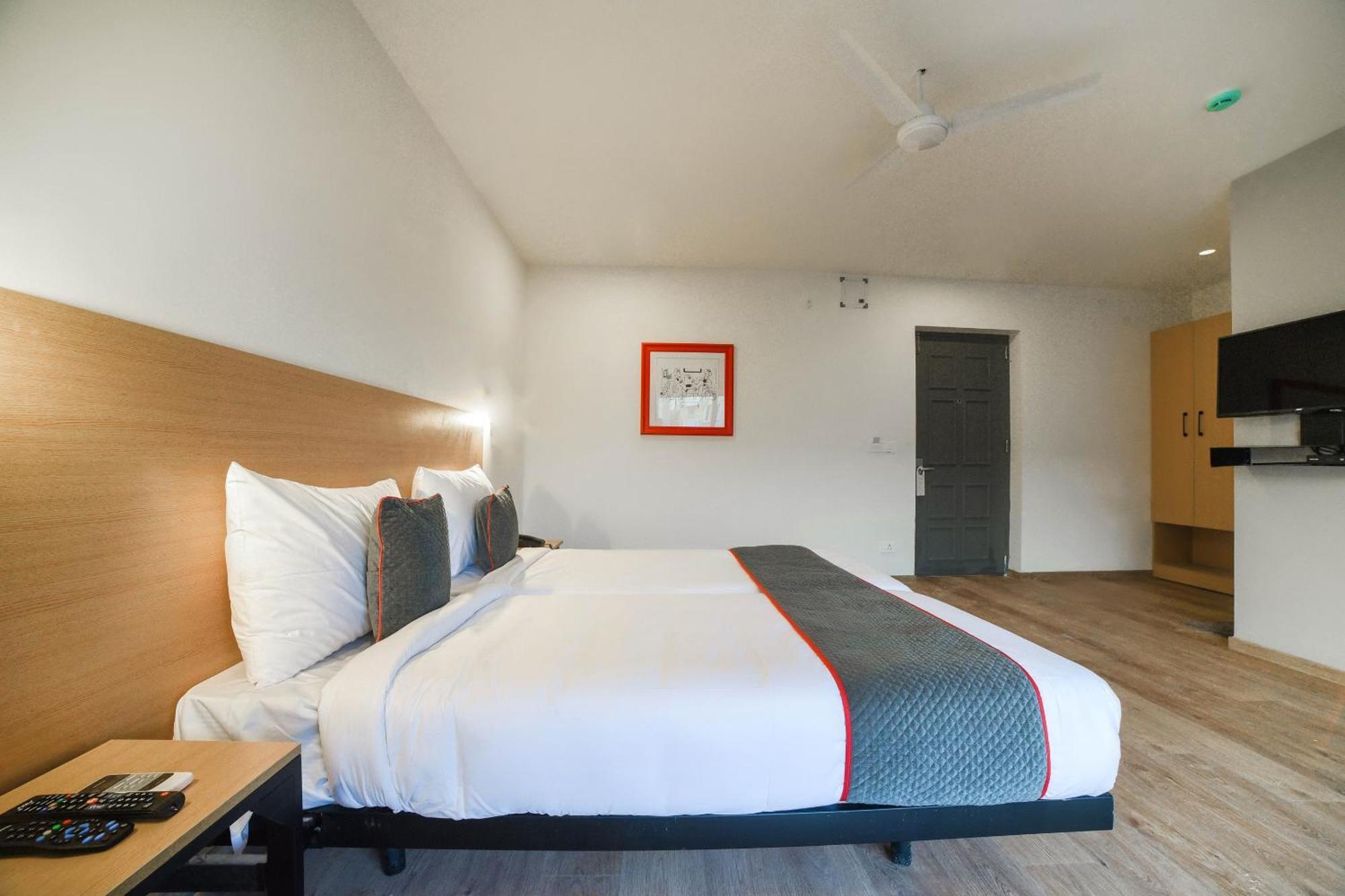 Townhouse 211 Laguna Ecr Near Juhu Beach チェンナイ エクステリア 写真