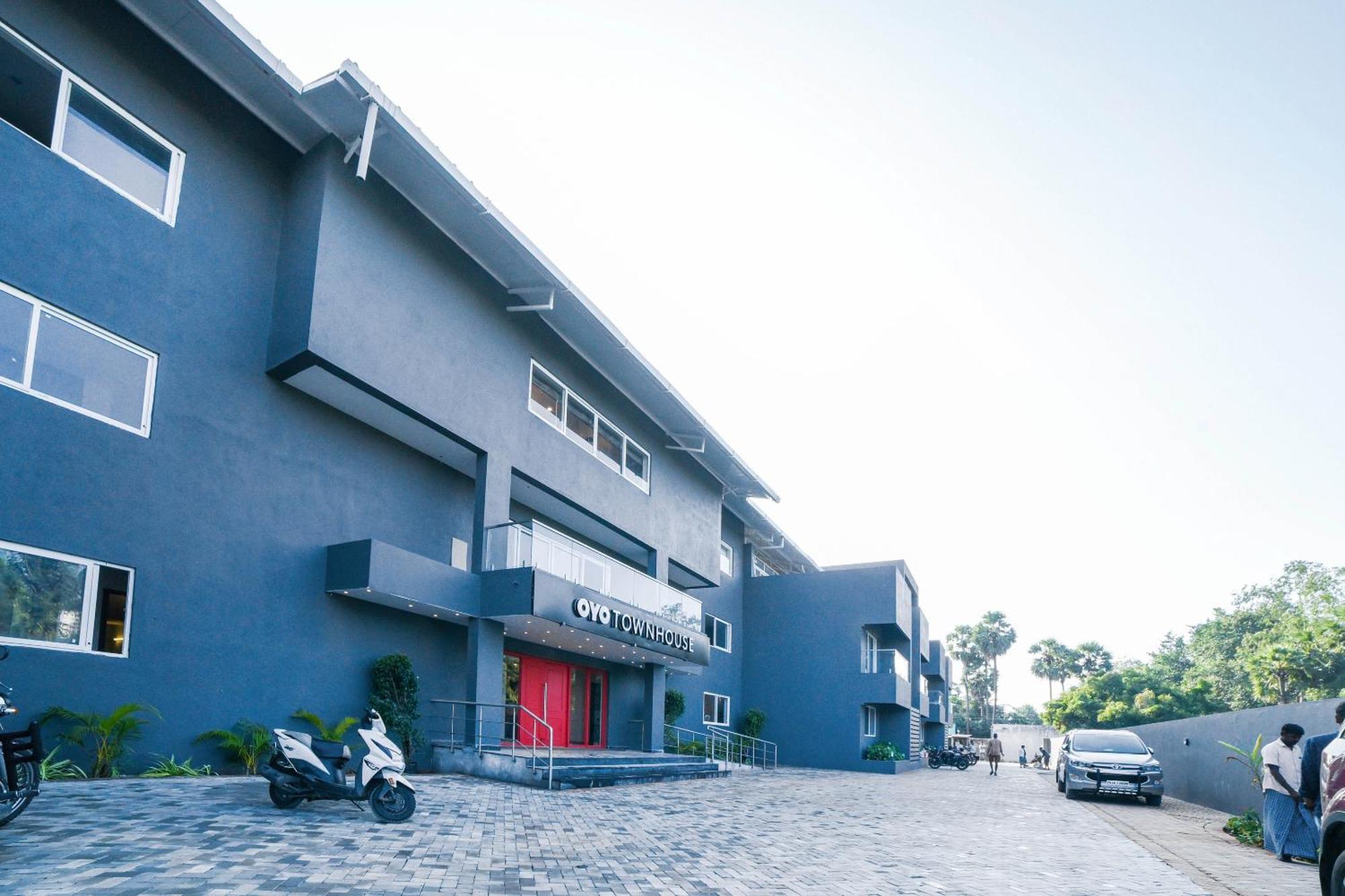 Townhouse 211 Laguna Ecr Near Juhu Beach チェンナイ エクステリア 写真